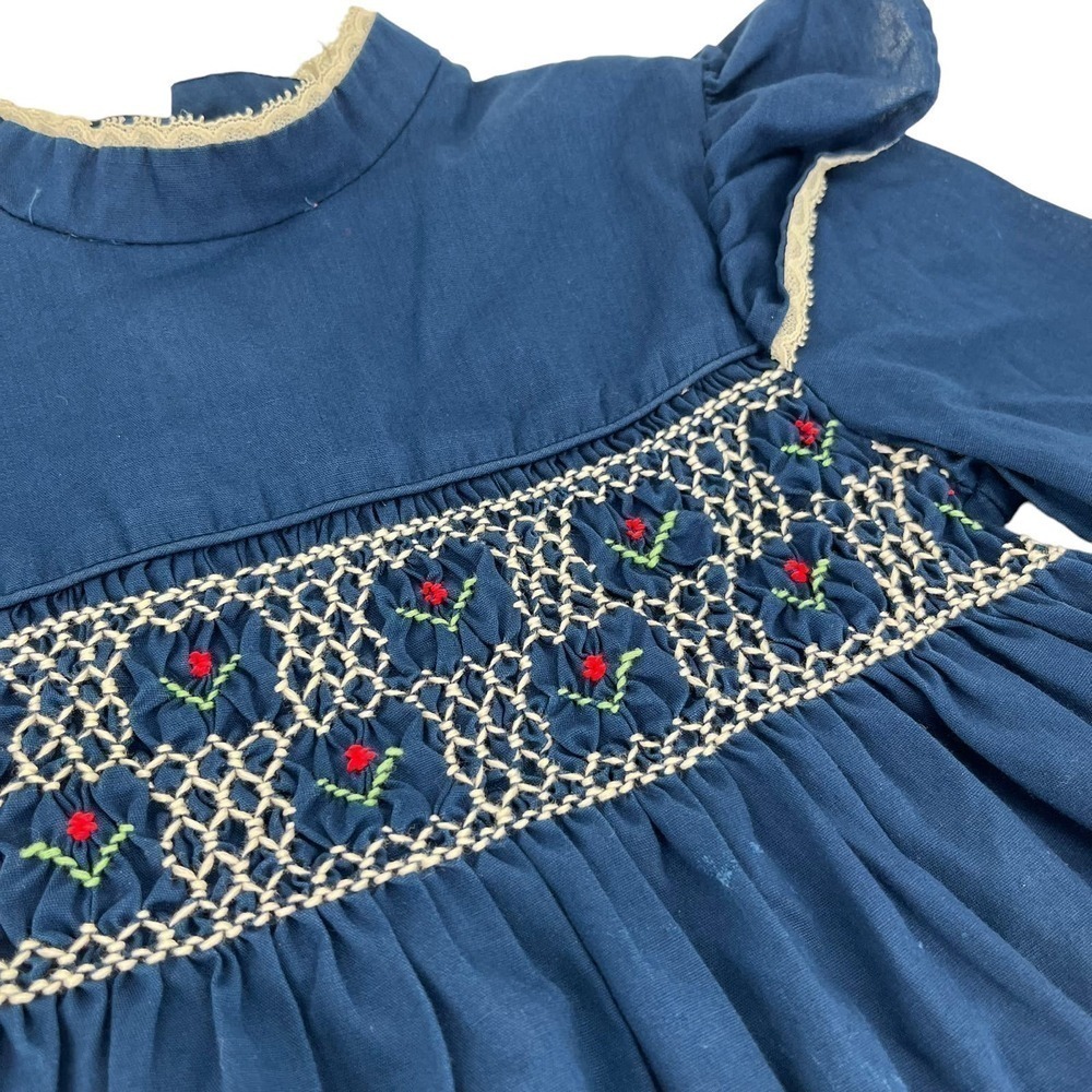 Vintage Girl’s Prairie Dress Smocked Floral JC Penney Navy Blue Size 6 - Picture 3 of 7
